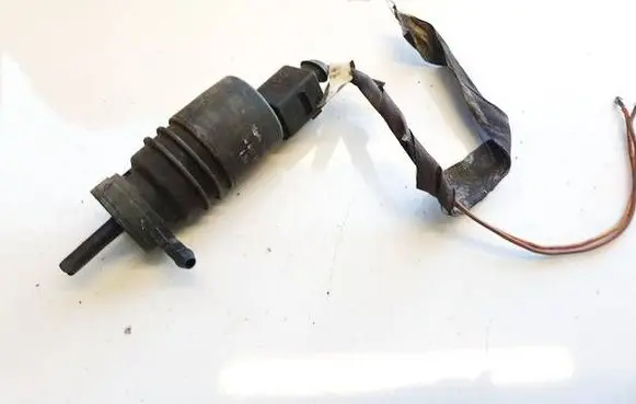 Mercedes-Benz CLK A209 C209 Windscreen/windshield washer pump 