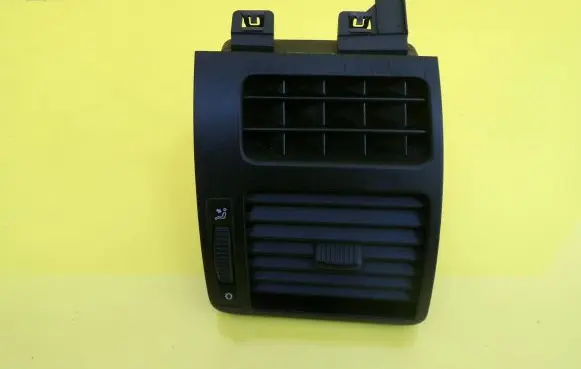 Volkswagen Touran I Dashboard side air vent grill/cover trim 1T0819704