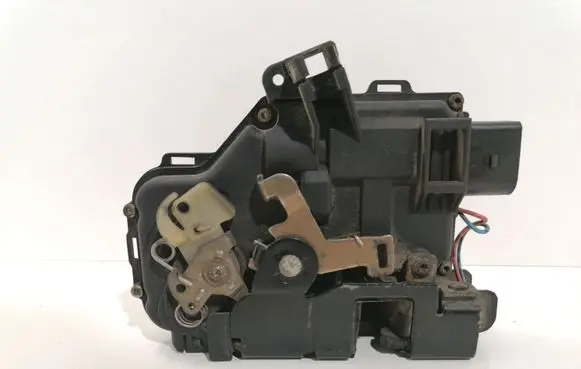 Audi A6 S6 C5 4B Front door lock