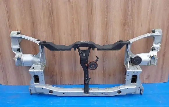 Hyundai Santa Fe Front bodywork piece 