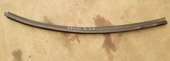 Nissan Qashqai Rear door glass trim molding