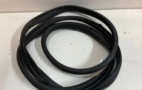 Mazda 3 III Rubber seal rear door 