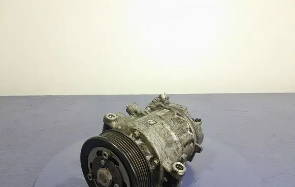 Skoda Octavia 985 Air conditioning (A/C) compressor (pump) 5Q0816803H