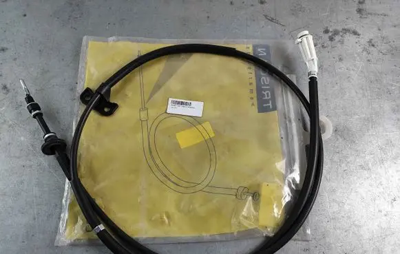 Volvo XC90 Hand brake release cable 814027143