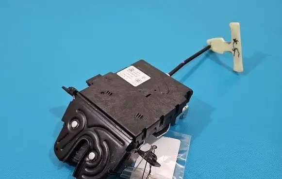 Maserati Quattroporte Tailgate/trunk/boot lock/catch/latch 06701005570 IMPRK1533215
