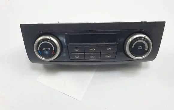 Mitsubishi Pajero Climate control unit 1465705115 132XA 7820A132XA