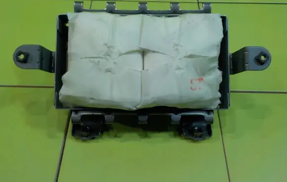 Suzuki SX4 Passenger airbag 7392079J00 RP244