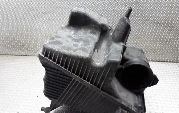 Renault Scenic II - Grand scenic II Air filter box 8200545280