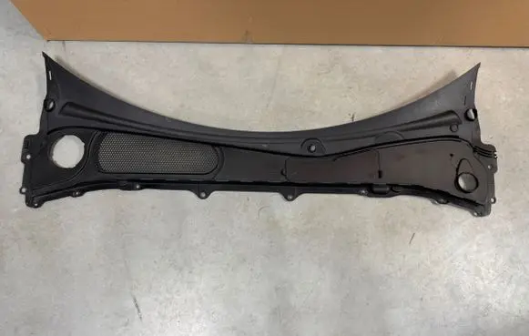 Volvo S90, V90 Wiper trim 31402275