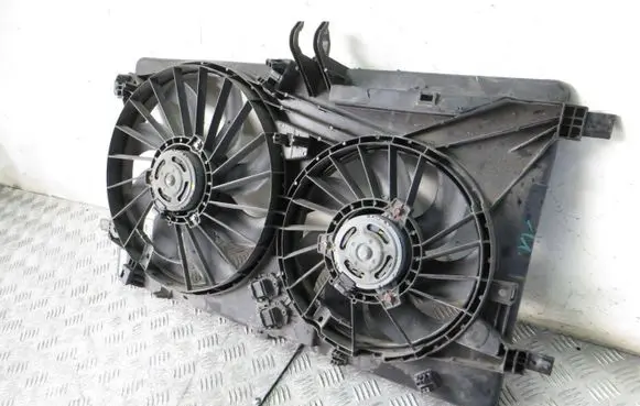 Renault Master III Electric radiator cooling fan 214812564R