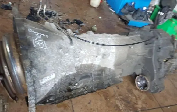 Land Rover Discovery 3 - LR3 Manual 5 speed gearbox 8H22-7000-AB