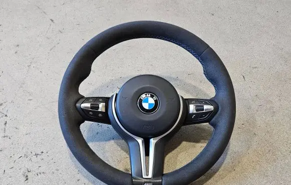 BMW M4 F82 F83 Steering wheel