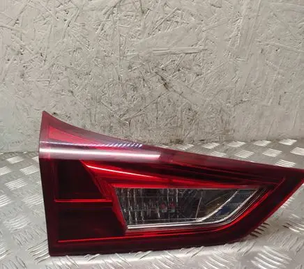 Toyota Auris E180 Tailgate rear/tail lights 05180238