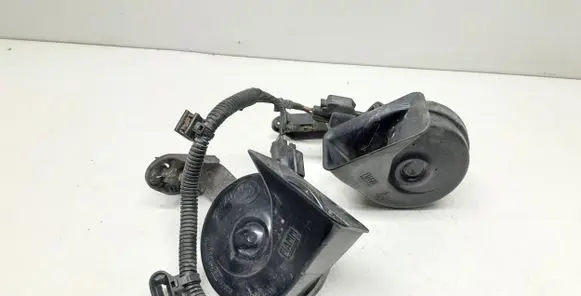 Volvo S60 Horn signal 30796896 30796897