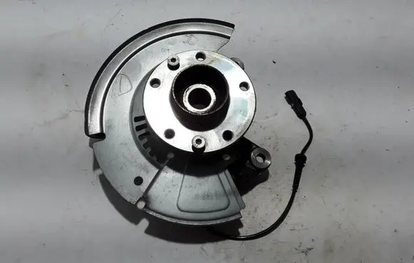 Renault Captur II Front wheel hub 400142443R