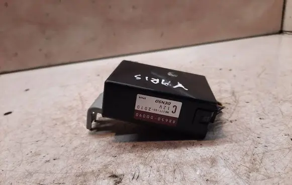 Toyota Yaris Air conditioning/heating control unit 886500D090 MB2771002070