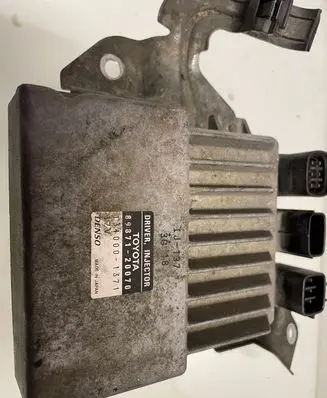 Toyota Avensis T250 Fuel injection control unit/module 8987120070 1340001371