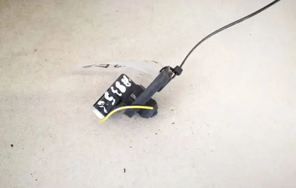 Mitsubishi Outlander Front door sensor 