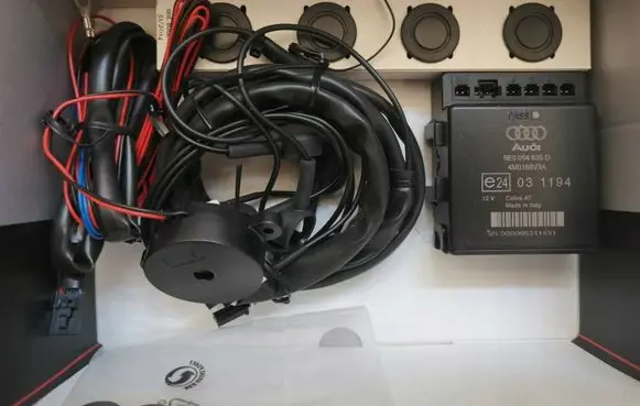 Audi TT TTS Mk2 Parking PDC sensor 8J8054630