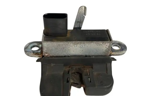 Volkswagen Golf Plus Tailgate/trunk/boot lock/catch/latch 5M0827505B