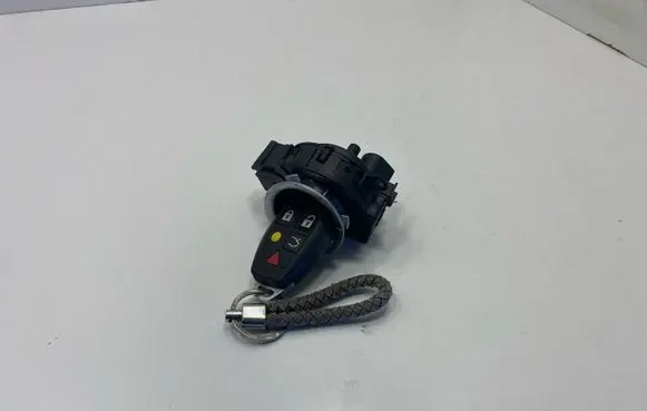 Volvo V50 Ignition lock 30737155