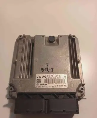 Volkswagen PASSAT B8 Engine control unit/module 04L907309M 0281030462