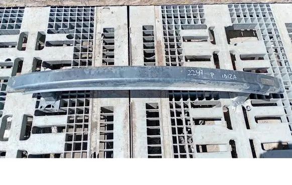 Seat Ibiza III (6L) Front bumper shock/impact absorber 6L0806558