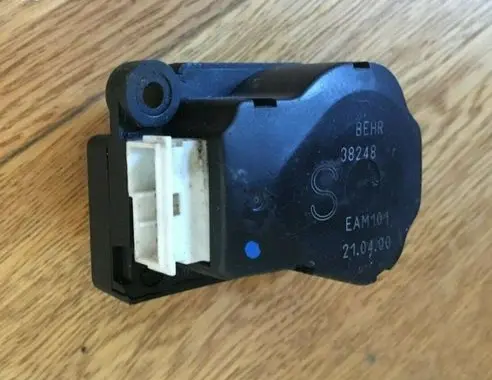 Volvo S80 Air flap motor/actuator 38248 EAM101