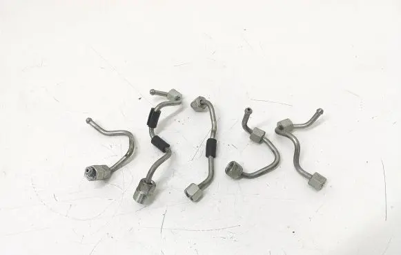 Dacia Lodgy Fuel injector supply line/pipe 