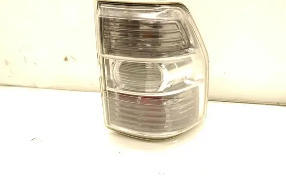 Mitsubishi Pajero Rear/tail lights
