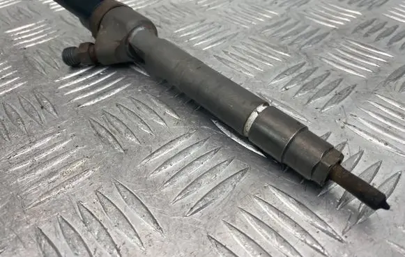 Mercedes-Benz C W203 Fuel injector A6480700487