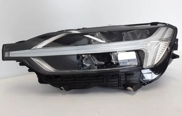 Volvo XC60 Headlight/headlamp 32133548