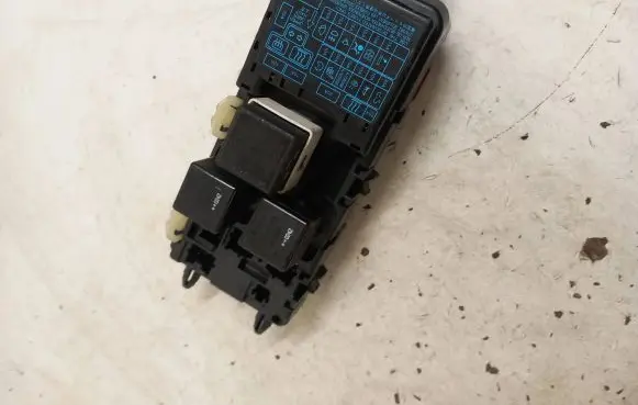 Mitsubishi Space Star Fuse box set MB953355