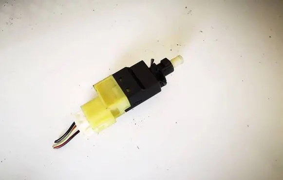 Mercedes-Benz B W245 Brake pedal sensor switch a0015456709