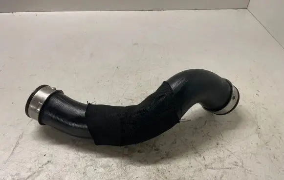 Mercedes-Benz E W211 Intercooler hose/pipe A2115280182