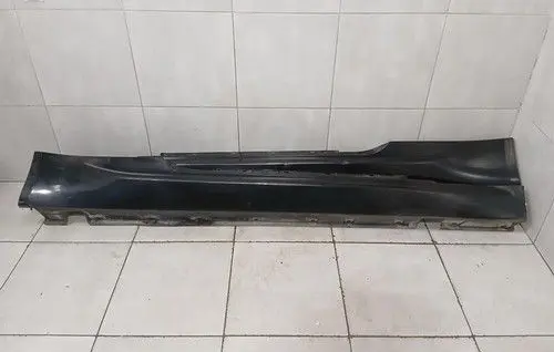 BMW 6 E63 E64 Side skirt rear trim 7899545