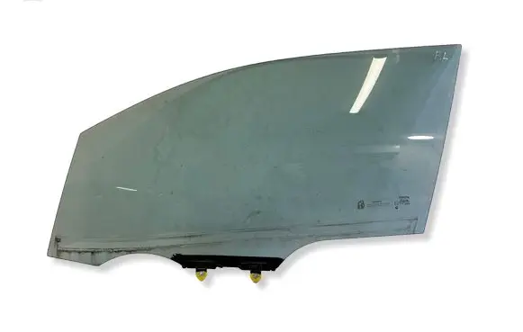 Toyota C-HR II Front door window glass four-door E1743R00098