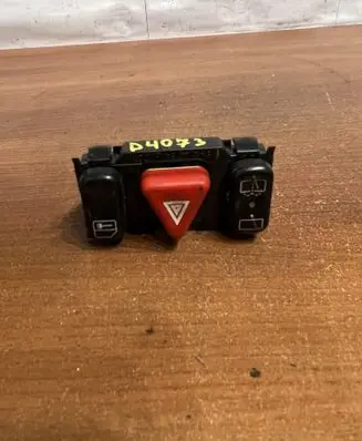 Mercedes-Benz E W210 Hazard light switch 2108208010 D4073