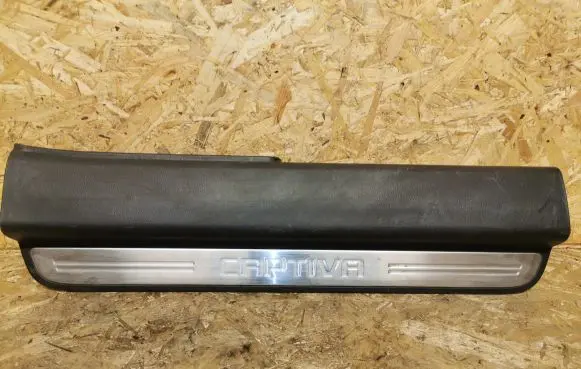 Chevrolet Captiva Front sill trim cover 20832152 PPFT20