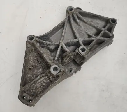 Renault Scenic II - Grand scenic II Generator/alternator bracket 8200100148