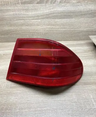 Mercedes-Benz E W210 Rear/tail lights A2108204464 197042R