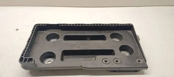 Volkswagen PASSAT B8 Battery box tray 3Q0804869