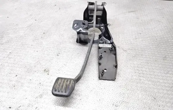 Ford Mondeo MK IV Brake pedal 7G9N2D094NB