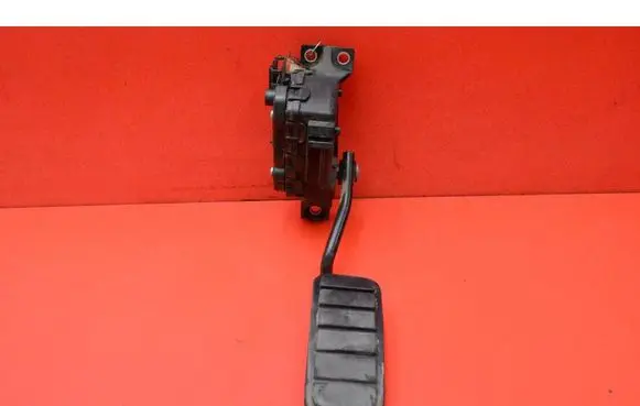 Renault Mascott Accelerator throttle pedal 8200313107