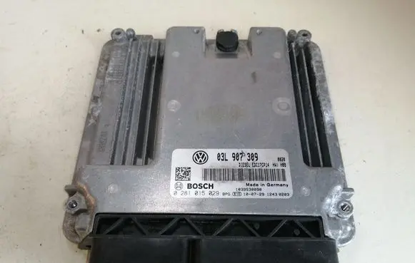 Volkswagen PASSAT B6 Engine control unit/module 03L907309 0281015029