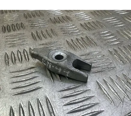 Opel Astra K Fuel Injector clamp holder 