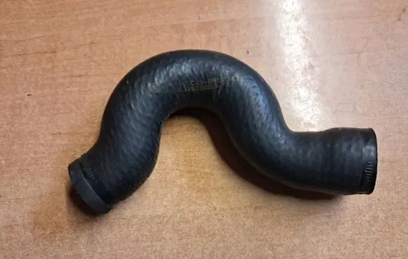 Mercedes-Benz E W124 Engine coolant pipe/hose 1245019482