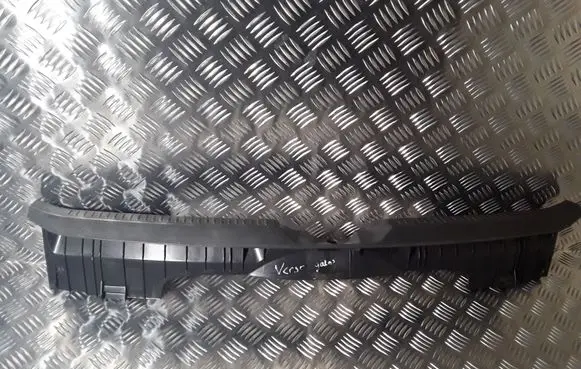 Toyota Verso Trunk/boot sill cover protection