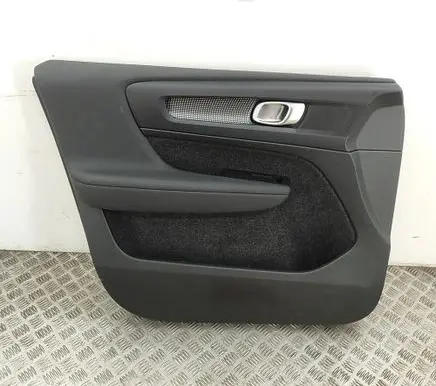 Volvo XC40 Front door card panel trim 32282668