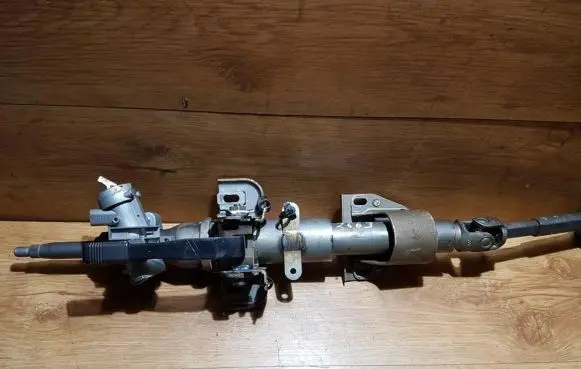 Mitsubishi Carisma Steering wheel axle